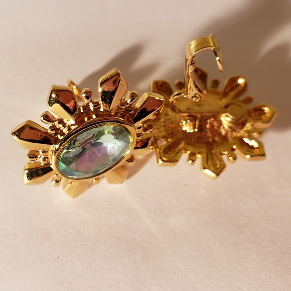 Vintage 1990s  Faceted Clip Earrings - Picture 6 of 6